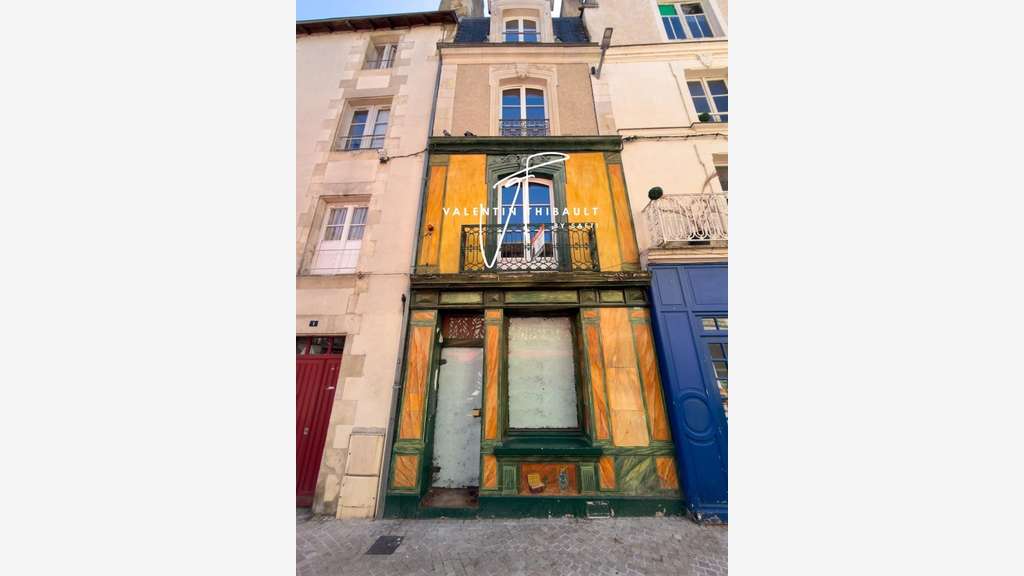Poitiers Centre-ville Plateau — Local commercial 8