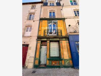 Poitiers Centre-ville Plateau — Local commercial 8