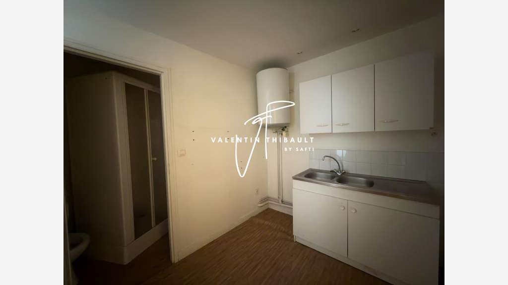 Poitiers Centre-ville Plateau — Local commercial 8