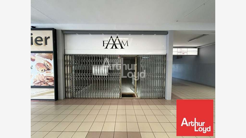 POITIERS - LOCAL COMMERCIAL à vendre