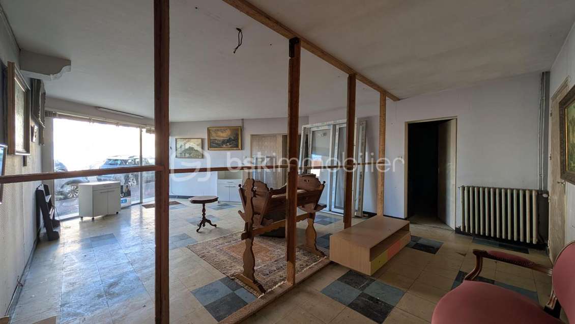 AV local commercial  62m² à Pont-l'Abbé-d'Arnoult