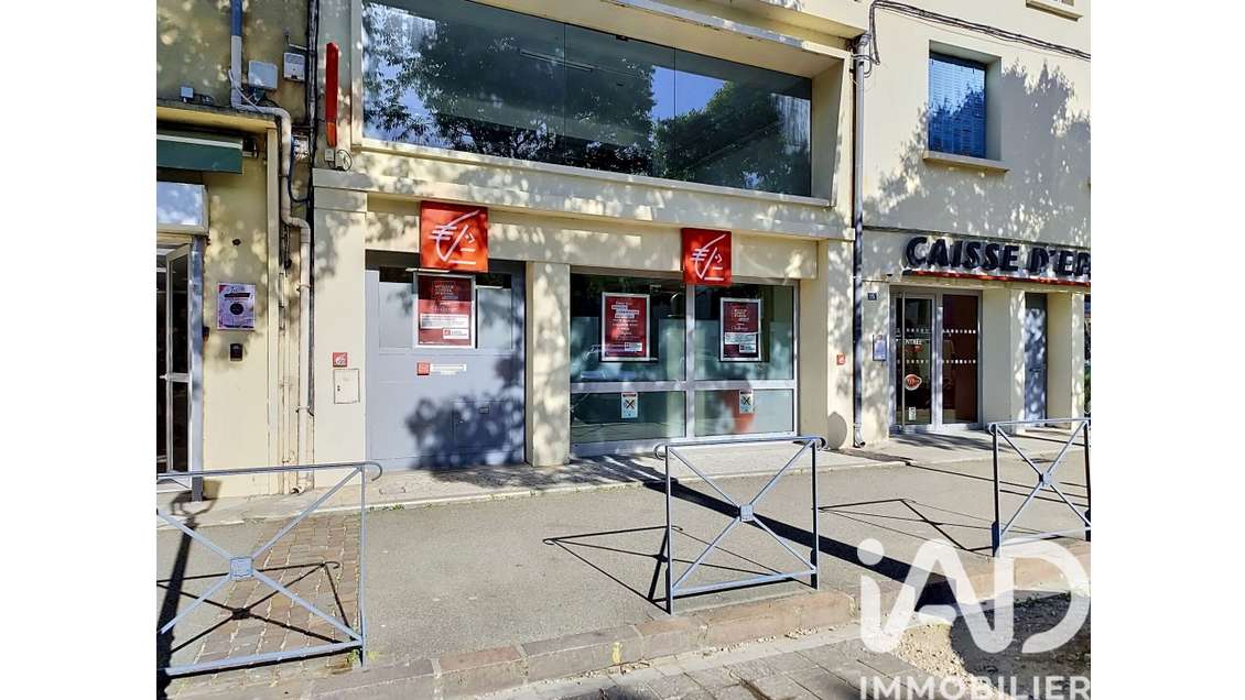 Local commercial à Pont-Saint-Esprit