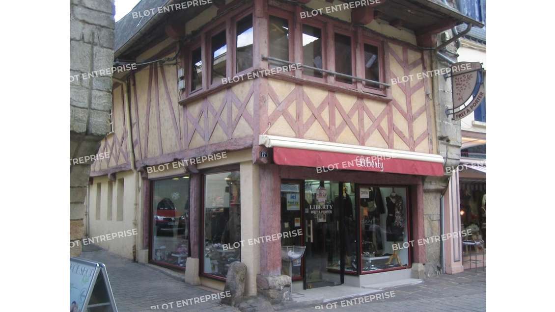 A vendre immeuble commercial 255m² à Pontivy