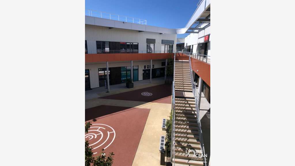 A vendre local commercial neuf de 128m² à Pornic
