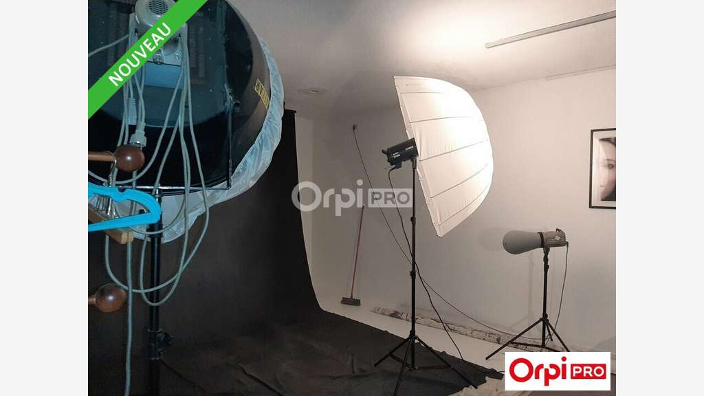 Local 151m² à vendre à Portes-lès-Valence centre