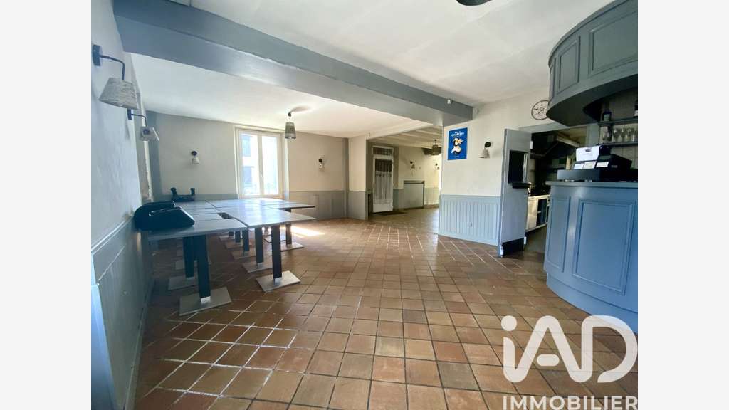 Vente immeuble restaurant de 227m² à Pussay
