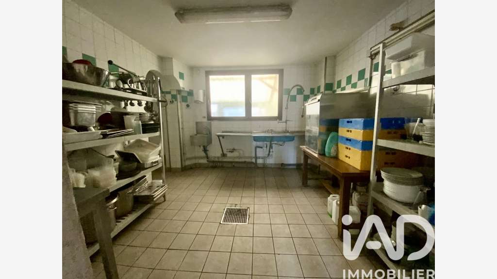 Vente immeuble restaurant de 227m² à Pussay