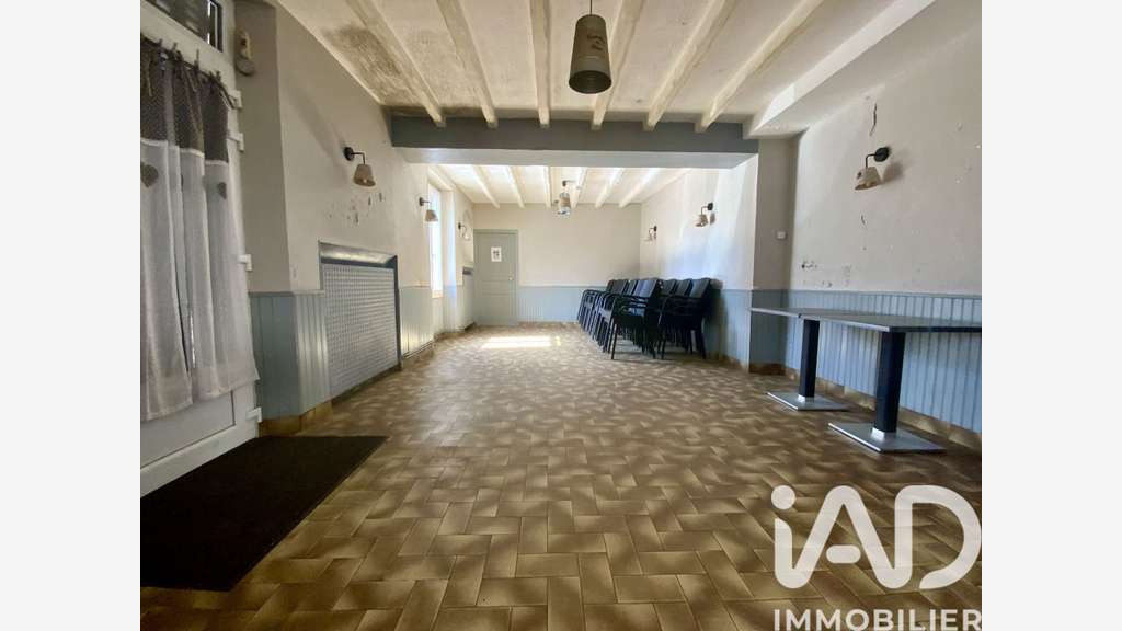Vente immeuble restaurant de 227m² à Pussay