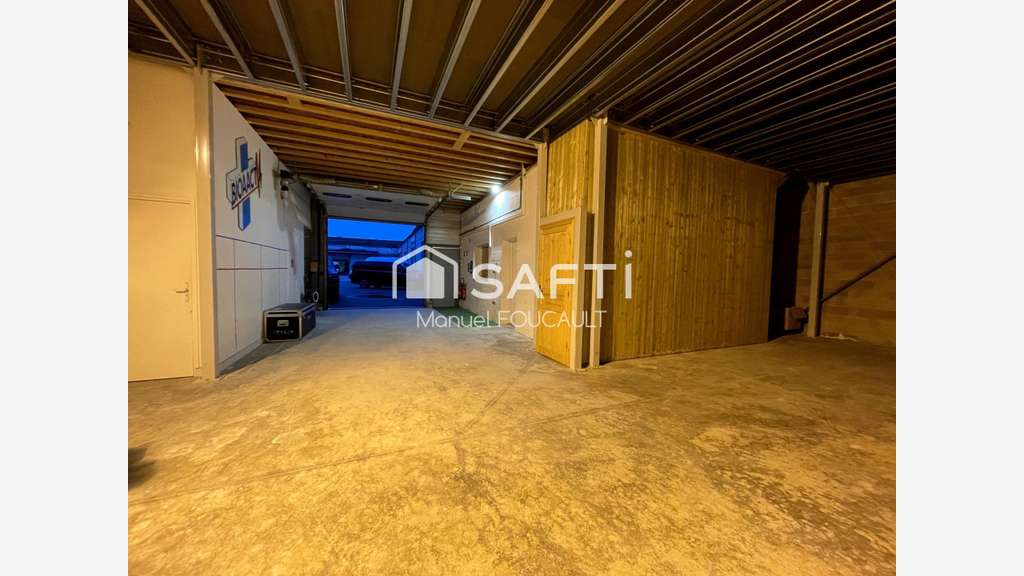 local professionnel 6 pièces de 320m² à Quetigny