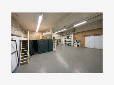 AV garage/hangar sécurisé140m² Brest centre ville