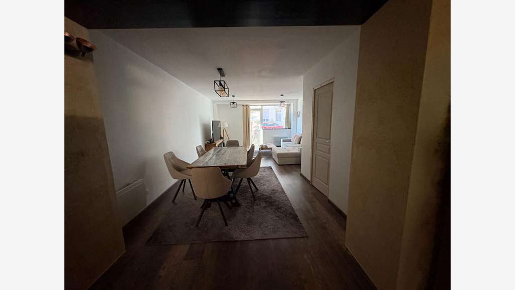 Vente immeuble mixte au centre de Rauzan