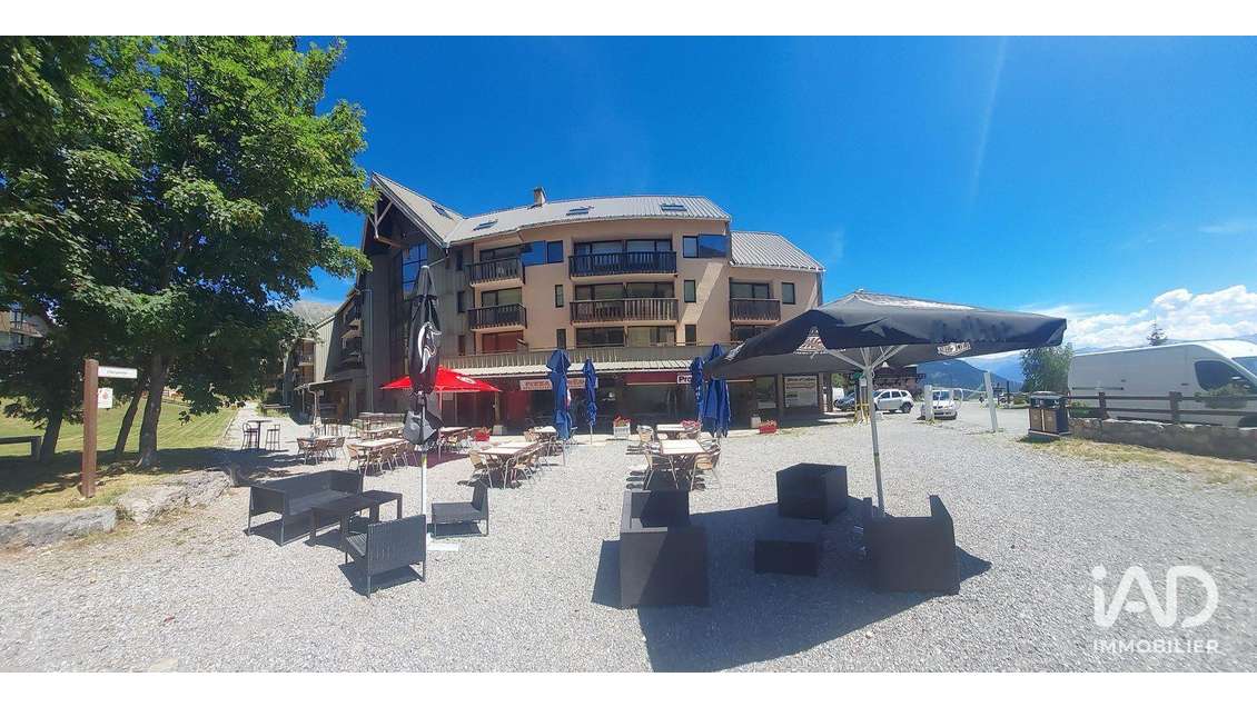 Murs commerciaux à Réallon