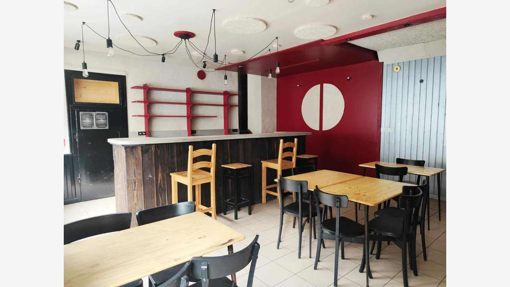 A vendre murs commerciaux libres bar sur Redon