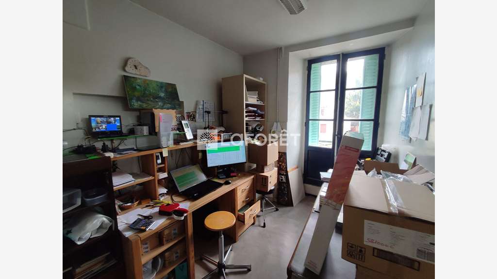 TRES BELLE VISIBILITE : Local commercial Redon