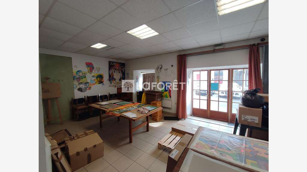 TRES BELLE VISIBILITE : Local commercial Redon