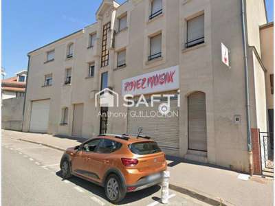 AV grand local avec entrepôt à Reims centre