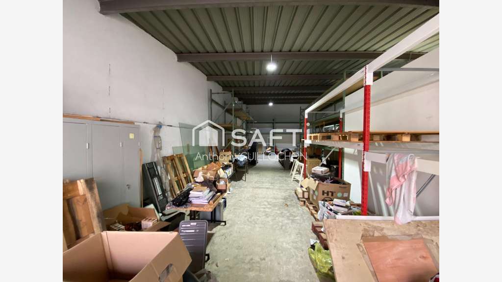 AV grand local avec entrepôt à Reims centre
