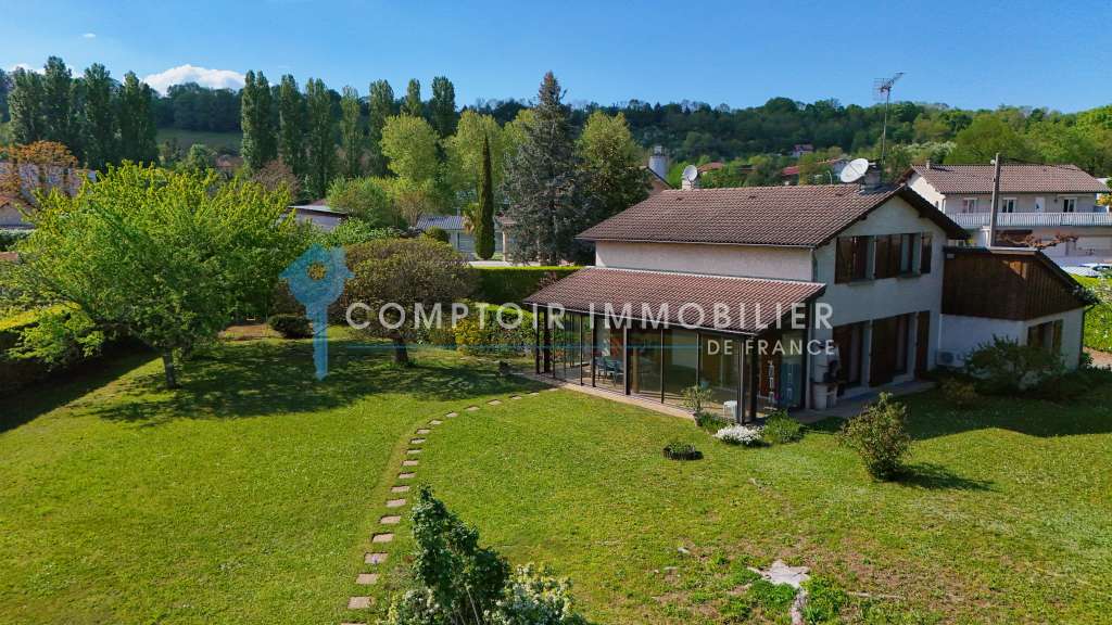 A vendre ténement immobilier 170m² en ZI à Renage