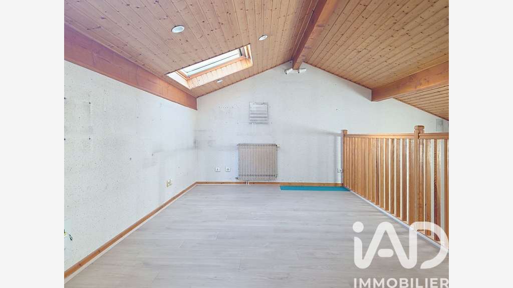 Vente local professionnel 74m² à Rillieux-la-Pape