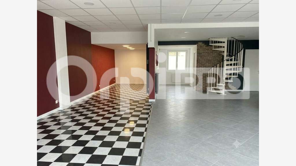 A vendre local commercial de 75m² à Ris Orangis