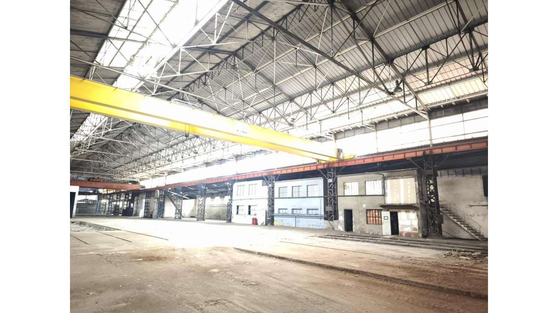 Vente bâtiment 5000m² entre Lyon et Saint-Etienne