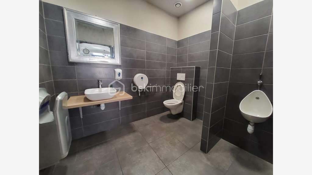 Droit au bail de 90m² emplacement N°1 Rives centre