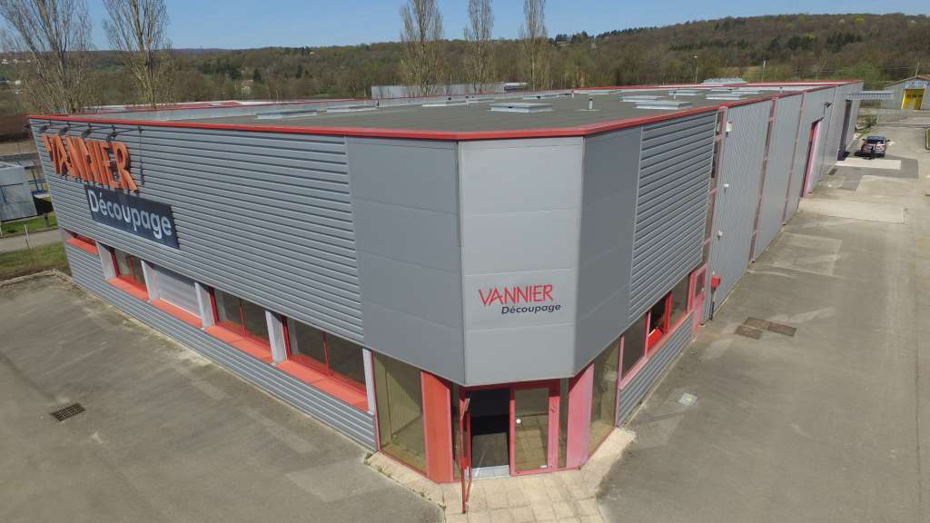 Vente local d'activité 1 660m² à Roche-lez-Beaupré