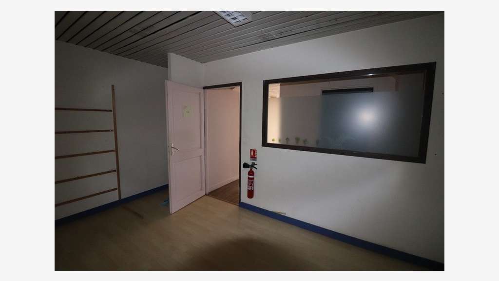 A vendre bureaux 110m² de plain pied à Rochefort