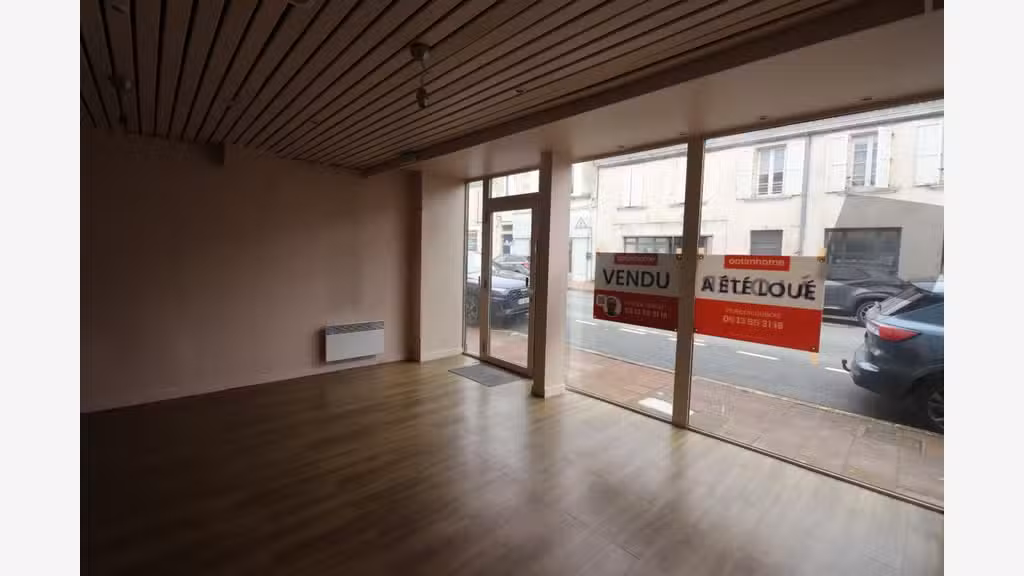A vendre bureaux 110m² de plain pied à Rochefort