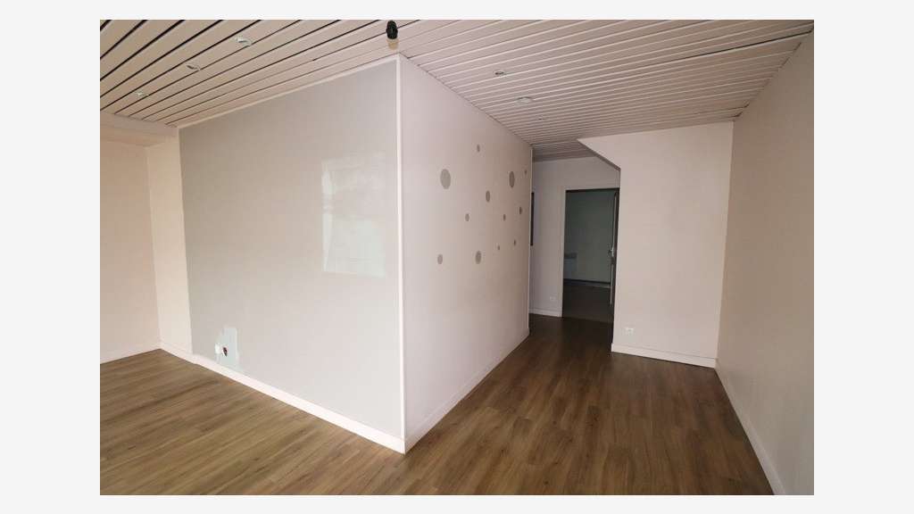A vendre bureaux 110m² de plain pied à Rochefort