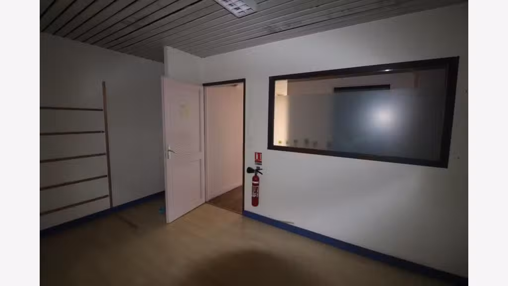 A vendre bureaux 110m² de plain pied à Rochefort