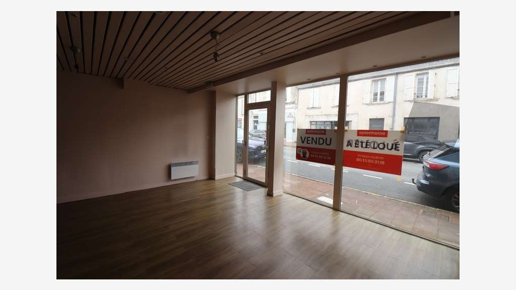 A vendre bureaux 110m² de plain pied à Rochefort