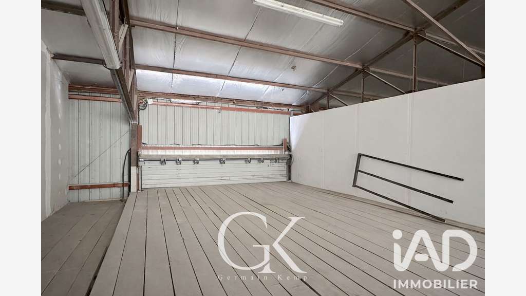 Vente local professionnel de 354m² à Rochetoirin