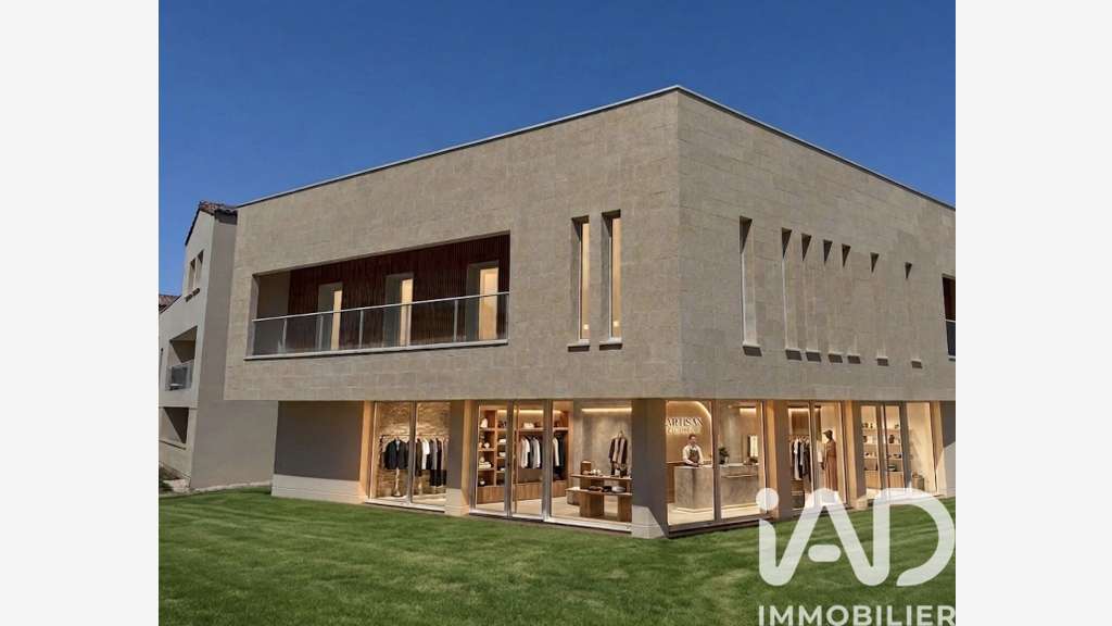 Vente local neuf 97m² avec vitrine à Rodilhan
