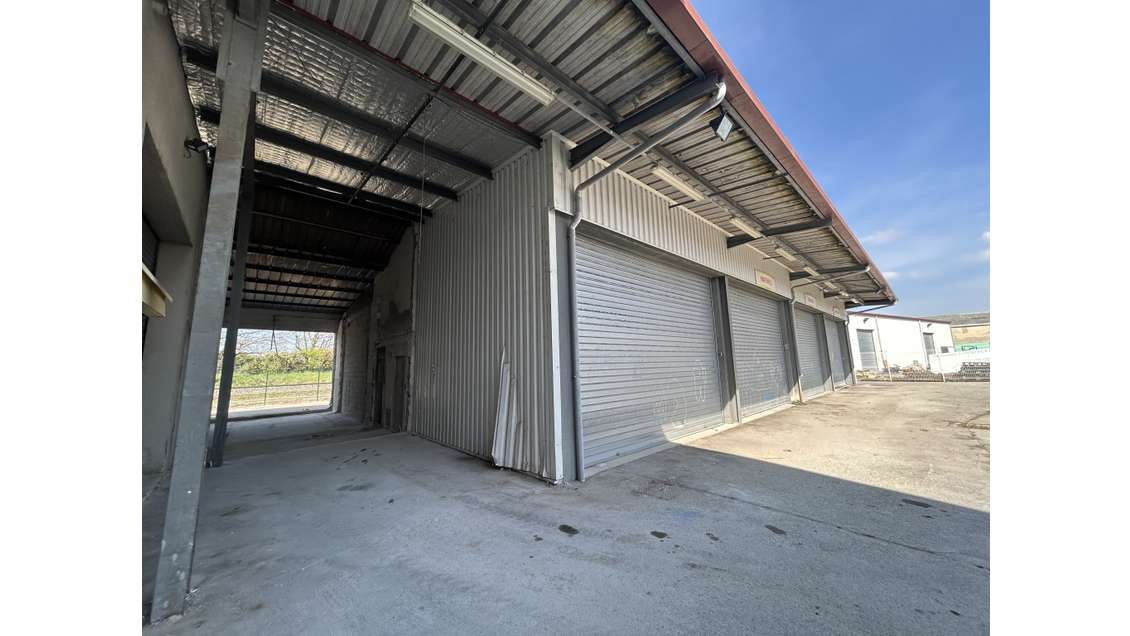 Local pour activité artisanale 380m² Allobroges