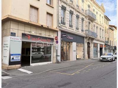 EMPLACEMENT IDEAL - LOCAL COMMERCIAL EN