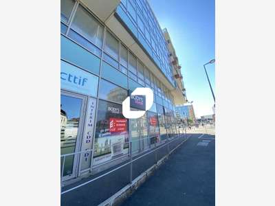 Vente Local commercial 94m² Roubaix