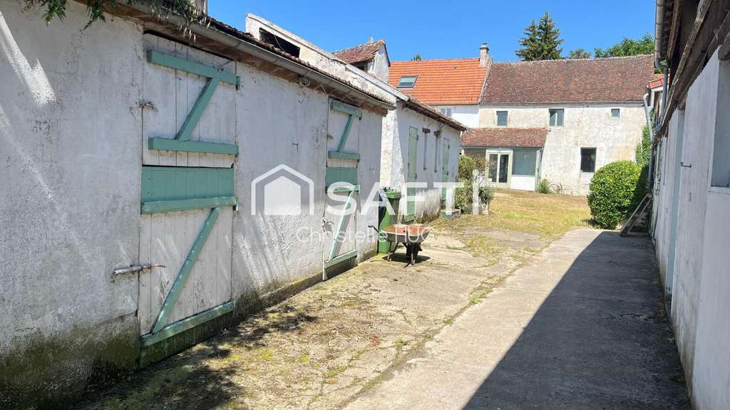 Maison et gîte à vendre à Sablonnières