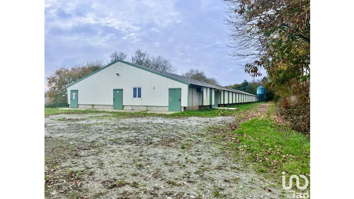 Local commercial à Saint-Aignan