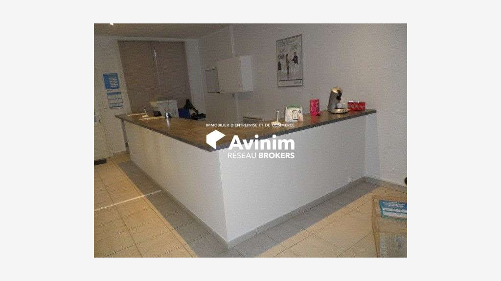 Vente local commercial 180m² à Saint-Amour