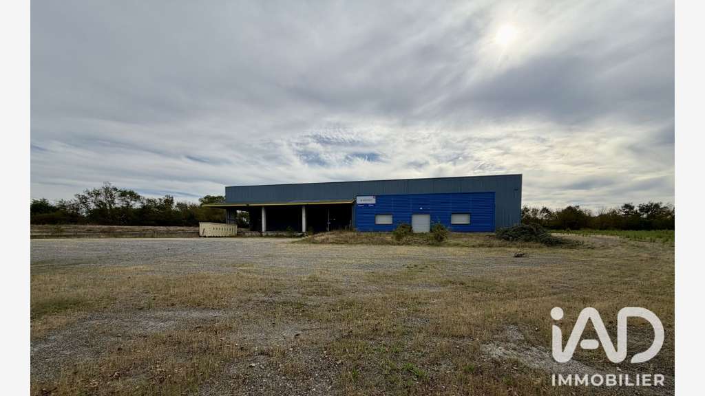 Vente local d’activité 1230m² à St-Aubin-du-Plain