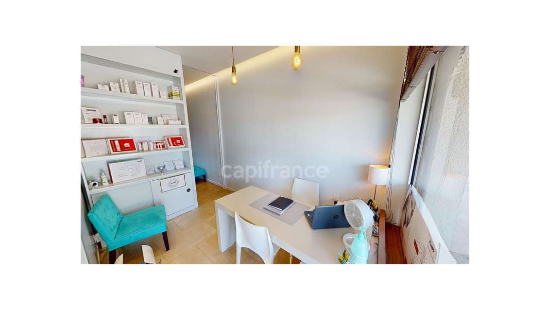 À céder bail dans zone commerçante à St-Barthélémy