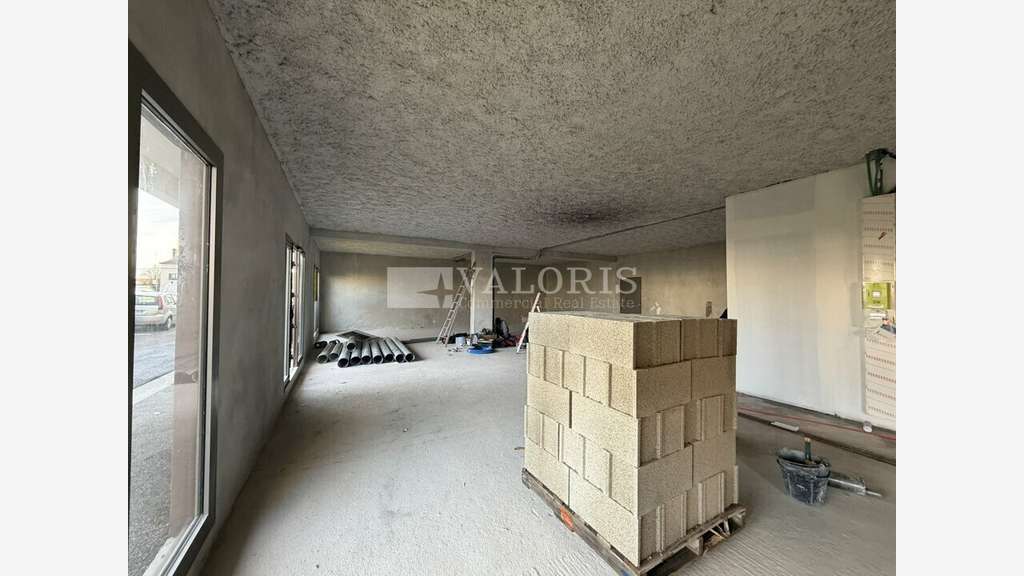 Vente local commercial 252m² à St-Bonnet-de-Mure