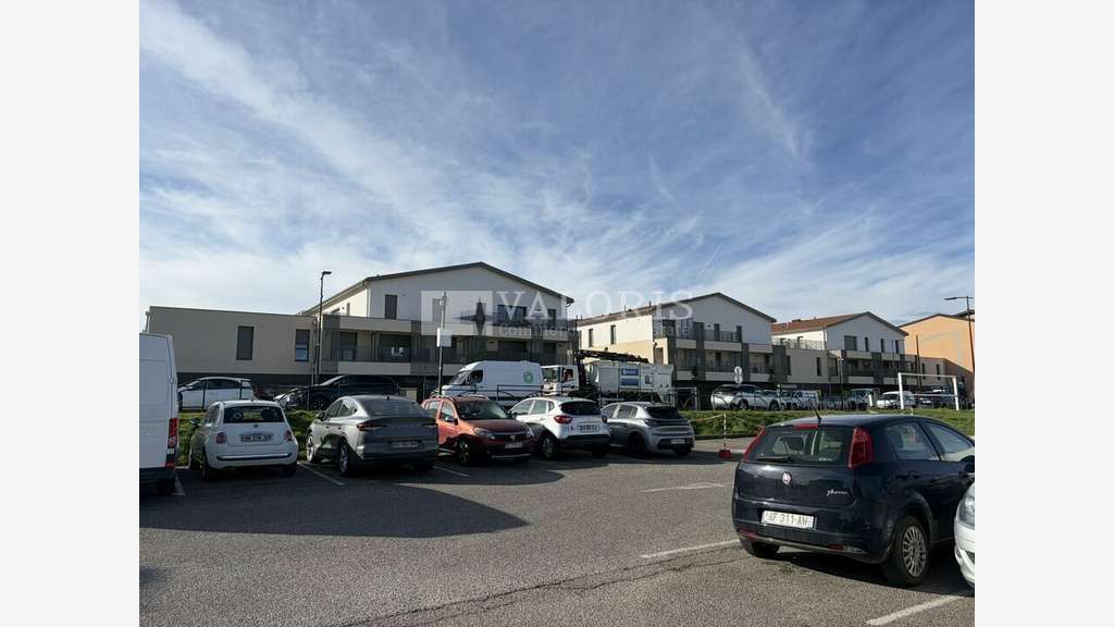 Vente local commercial 252m² à St-Bonnet-de-Mure