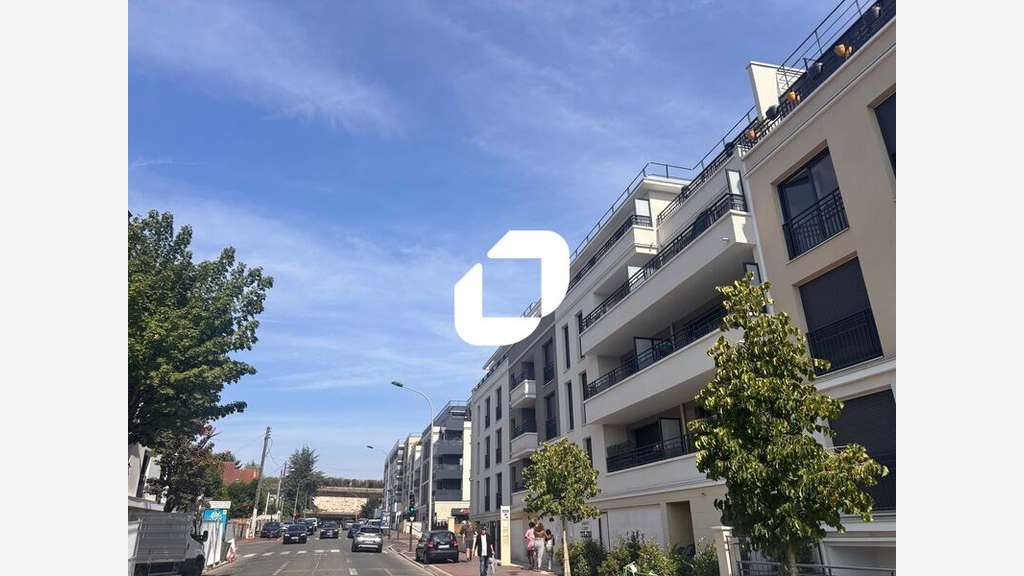Vente Local commercial 100m² Saint cyr l'ecole