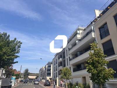 Vente Local commercial 100m² Saint cyr l'ecole