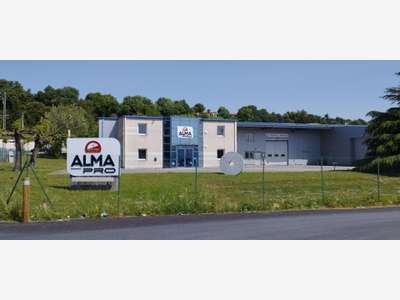Batiment industriel de 1950 m2