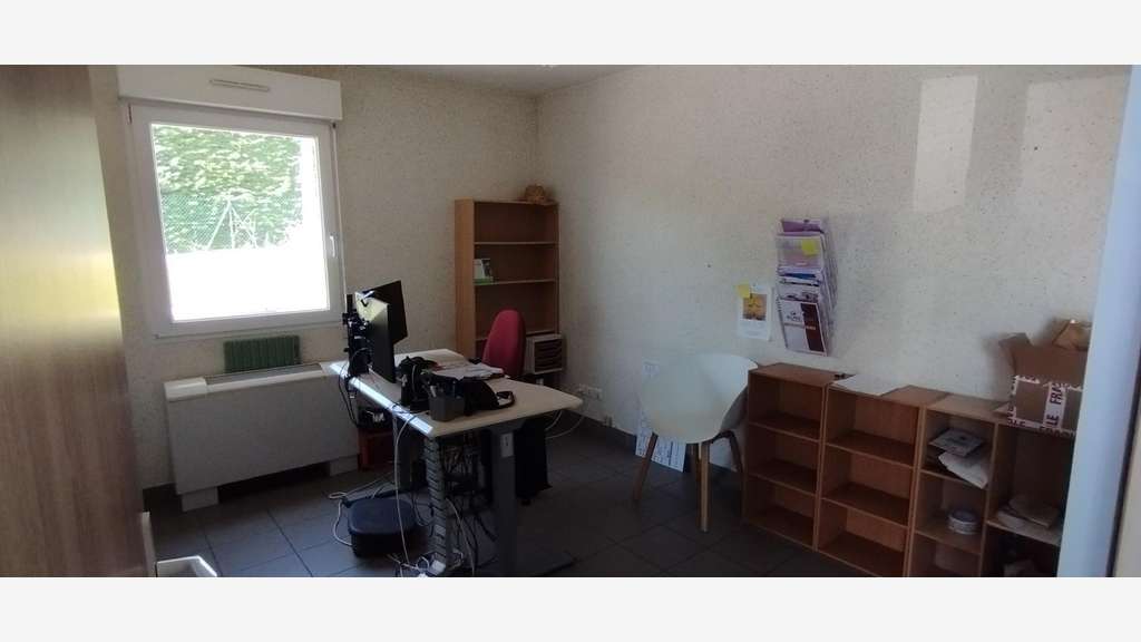 AV bâtiment ind 1950m² à St-Donat-sur-Herbasse
