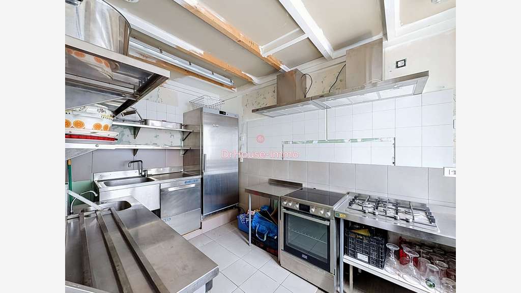 Vente local de caractère 49m² angle à St-Étienne