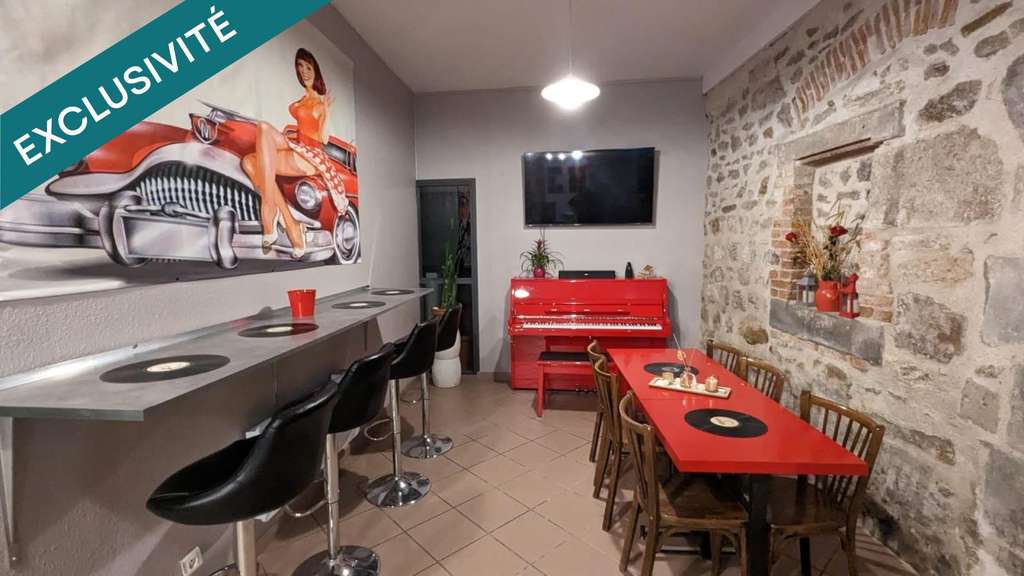 AV ensemble immobilier de 450m² à Saint-Floret